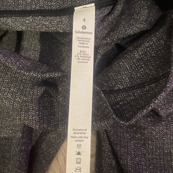 LULULEMON- High Riss Leggings - Picture 2 of 3